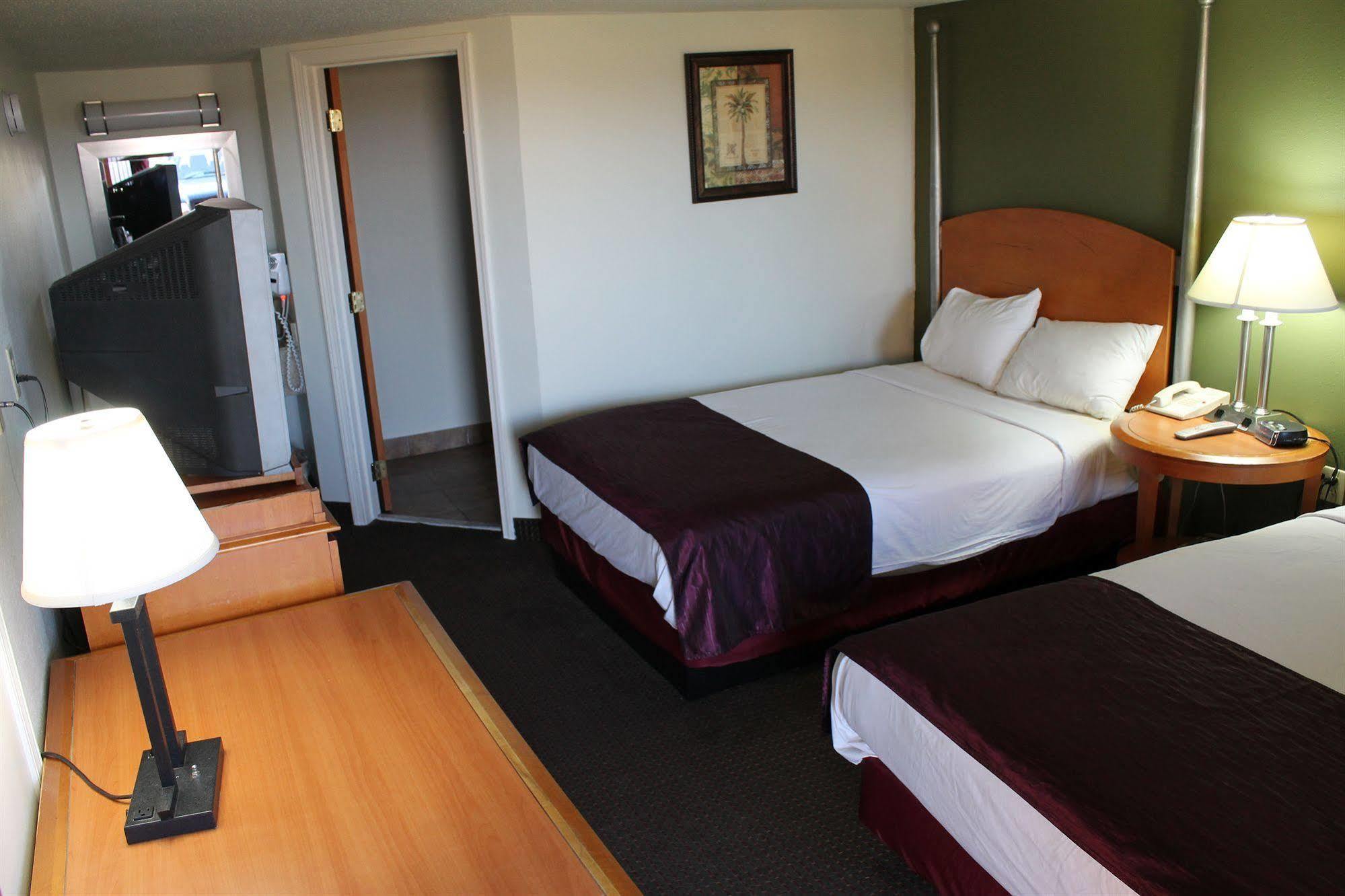 Charleston Eagle Inn Zewnętrze zdjęcie